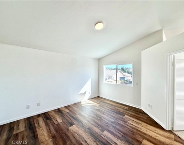 26121 Coronada Drive - Photo Thumbnail 31