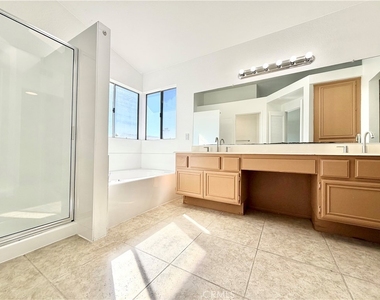 26121 Coronada Drive - Photo Thumbnail 33