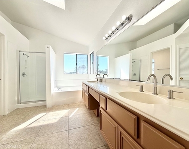 26121 Coronada Drive - Photo Thumbnail 34
