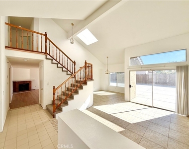26121 Coronada Drive - Photo Thumbnail 5