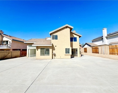 26121 Coronada Drive - Photo Thumbnail 39