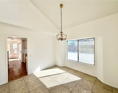 26121 Coronada Drive - Photo Thumbnail 9