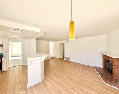 26121 Coronada Drive - Photo Thumbnail 15