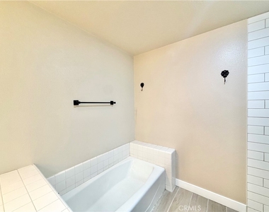 40153 Corte Lorca - Photo Thumbnail 23