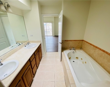8844 Darby - Photo Thumbnail 16