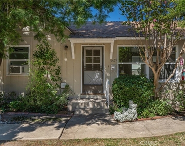 5424 Kester Avenue - Photo Thumbnail 1