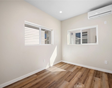908 E Maple - Photo Thumbnail 7