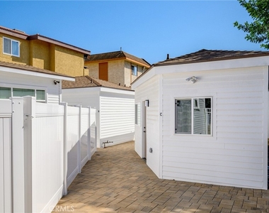908 E Maple - Photo Thumbnail 15