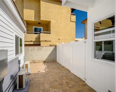 908 E Maple - Photo Thumbnail 13
