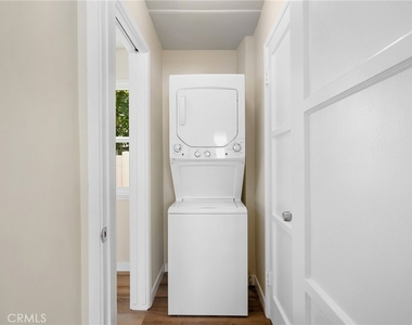 908 E Maple - Photo Thumbnail 13