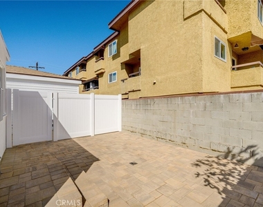 908 E Maple - Photo Thumbnail 14