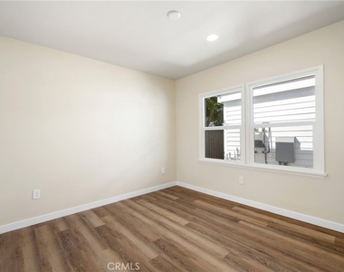 908 E Maple - Photo Thumbnail 8