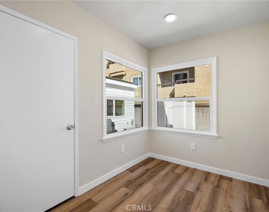 908 E Maple - Photo Thumbnail 11