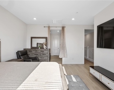 27579 Sanctuary Ct. - Photo Thumbnail 12