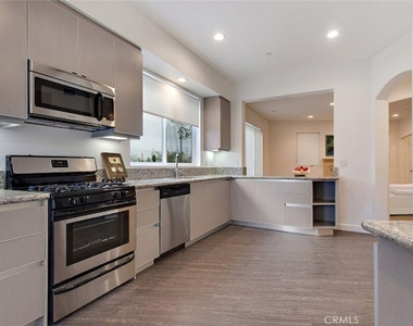 610 Levering Avenue - Photo Thumbnail 6