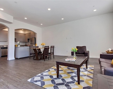 610 Levering Avenue - Photo Thumbnail 11