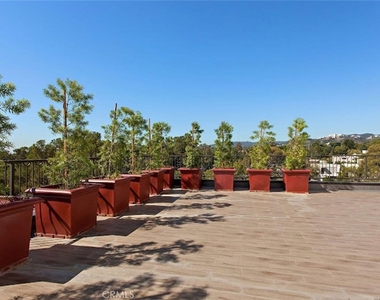 610 Levering Avenue - Photo Thumbnail 1
