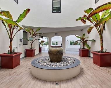 610 Levering Avenue - Photo Thumbnail 4