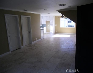 6225 Melvin Avenue - Photo Thumbnail 22