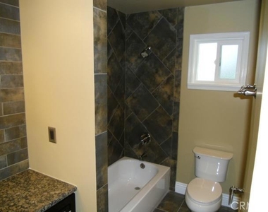 6225 Melvin Avenue - Photo Thumbnail 16