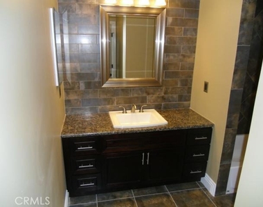 6225 Melvin Avenue - Photo Thumbnail 15