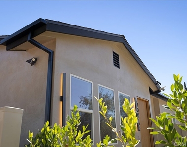 7700 1/2 Lasaine Avenue - Photo Thumbnail 7