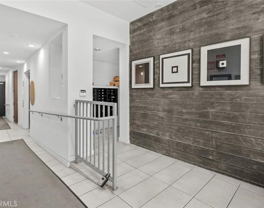 1233 Dunsmuir Avenue - Photo Thumbnail 1