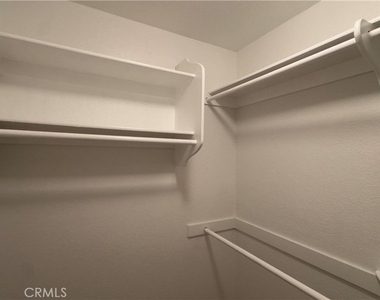 513 Water Oak Lane - Photo Thumbnail 11