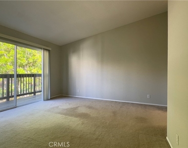 513 Water Oak Lane - Photo Thumbnail 9