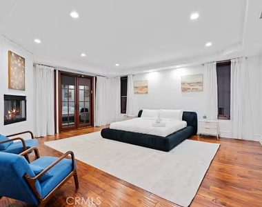 16806 Addison Street - Photo Thumbnail 20