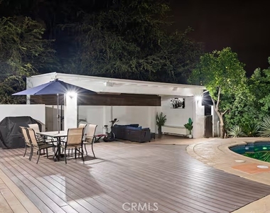16806 Addison Street - Photo Thumbnail 25