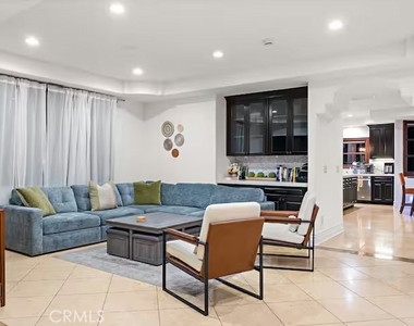 16806 Addison Street - Photo Thumbnail 6