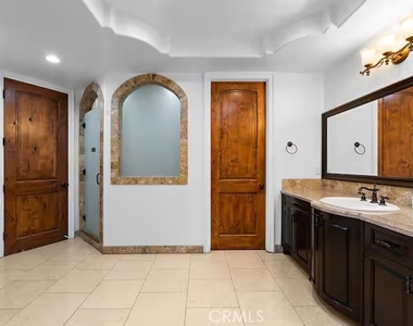16806 Addison Street - Photo Thumbnail 13
