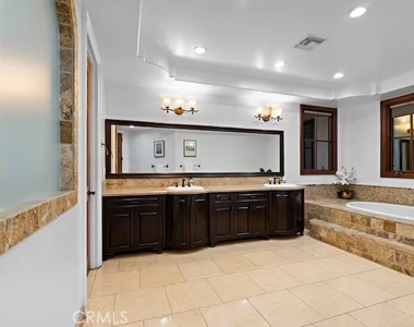 16806 Addison Street - Photo Thumbnail 12