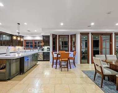 16806 Addison Street - Photo Thumbnail 8