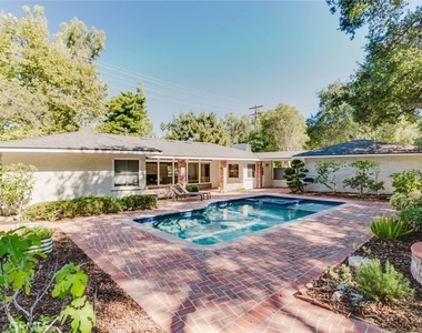 3747 El Lado Drive - Photo Thumbnail 36