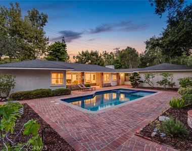 3747 El Lado Drive - Photo Thumbnail 35