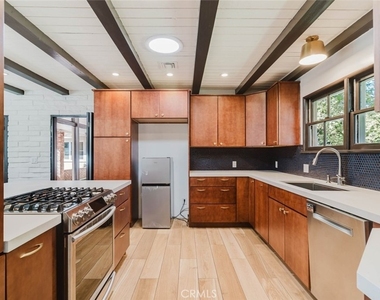 3747 El Lado Drive - Photo Thumbnail 19