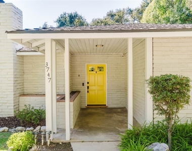 3747 El Lado Drive - Photo Thumbnail 8