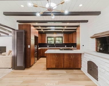 3747 El Lado Drive - Photo Thumbnail 16