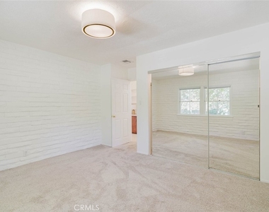 3747 El Lado Drive - Photo Thumbnail 24
