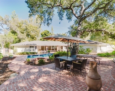 3747 El Lado Drive - Photo Thumbnail 42
