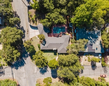 3747 El Lado Drive - Photo Thumbnail 50