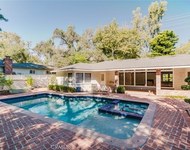 3747 El Lado Drive - Photo Thumbnail 38
