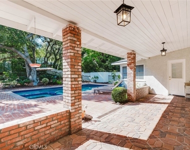 3747 El Lado Drive - Photo Thumbnail 31