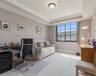 850 N Croft Avenue - Photo Thumbnail 27