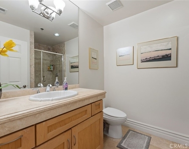 850 N Croft Avenue - Photo Thumbnail 28