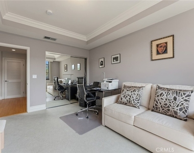 850 N Croft Avenue - Photo Thumbnail 26