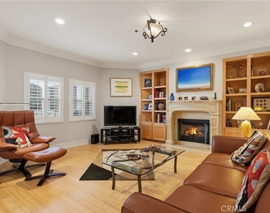 850 N Croft Avenue - Photo Thumbnail 12