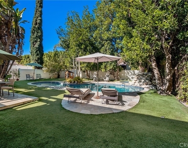13047 Magnolia Boulevard - Photo Thumbnail 38